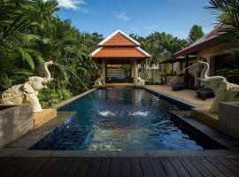VILLA PAGAI | Private Pool | Baan Bua Estate by Tropiclook | Naiharn beach, landhuis in Rawai Beach