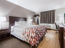 Red Roof Inn & Suites Omaha - Council Bluffs, motell i Council Bluffs