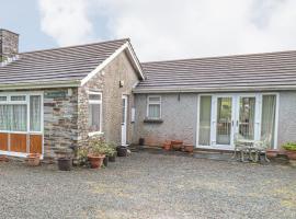 Little Lanes, holiday home in Camelford