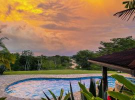 Private Tropical Paradise - Gatuncrocs, lodge in Cuipo