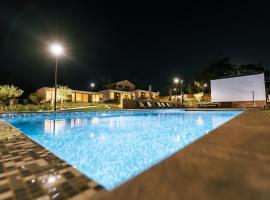 ALTO DA GARÇA - PRIME VILLAS & SPA, hotel com spa em Nadadouro