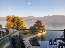 Wine Country Luxury Waterfront Condo, viešbutis mieste West Kelowna, netoliese – St Hubertus & Oakbay Estate Winery