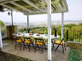 Antica Pietra holiday house with pool