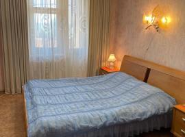 Солнечная двушка в порту, holiday rental in Kherson