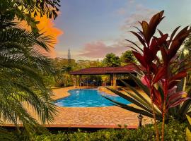 Private Tropical Paradise for a couple, hotel near Fort San Lorenzo, Cuipo