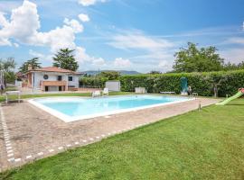 Stunning Home In Velletri With 4 Bedrooms, Wifi And Outdoor Swimming Pool: Velletri şehrinde bir villa
