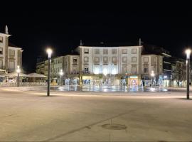 PRAÇA AL, hotel v destinaci São João da Madeira