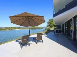 Rhein Lounge