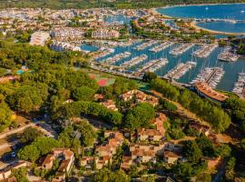 Marina Hôtel Club, hôtel à Cogolin