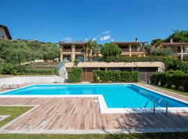 Crocus 1 con piscina by Wonderful Italy – obiekty na wynajem sezonowy w mieście Soiano del Lago