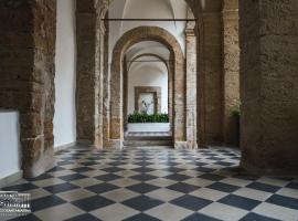 PALAZZO SANTAMARINA Luxury Suite & Spa, guest house in Palermo