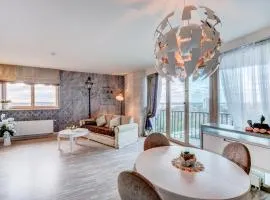 Apartment near center