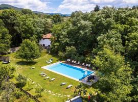 Garmen Hills Guest Houses, hotell sihtkohas Garmen