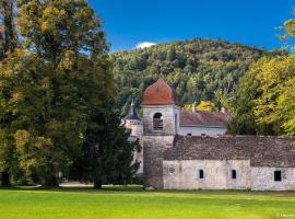 Château de Maillat, hotel v destinaci Maillat