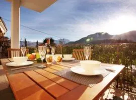 Lenno village Apartment-POOL, PARKING, GARDEN-by Italian Apartments