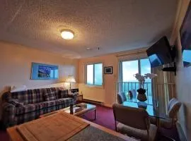 Enjoy the Long Range View, Ski in n out Top of the Mountain condo