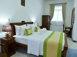 L S Lanka Hotel Dambulla