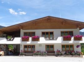 Haus Enzian, hotel di Thiersee