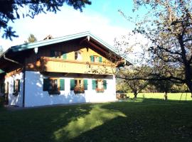 Ferienhaus Lois & Lisl, hotel in Schleching