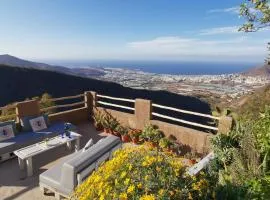 Casa Cueva Azul