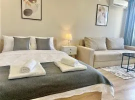 Elegant Studio for 4 Guests in City Center