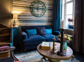 Cosy townhouse in the heart of Hesdin with private jacuzzi, Hotel in Hesdin