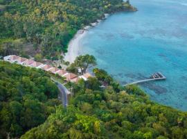 Legon Waru Cottage, cabaña o casa de campo en Karimunjawa