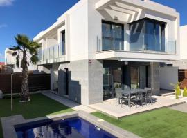 Elegant House with Pool in Vistabella, ξενοδοχείο σε Vistabella