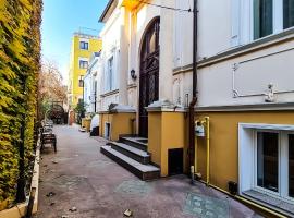 5 Stars High Hostel, vandrarhem i Bukarest