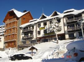 Hotel Tirol、フォルミガルのホテル