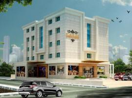 HOTEL FLOURISH INTERNATIONAL: Ahmedabad, Rai University yakınında bir otel
