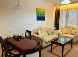 Luxury Downtown Apartment - Gondola, hotel cerca de Mosta, Bansko