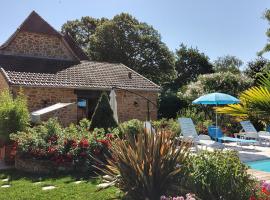 LE POULAILLER DE LA CHAYRIE, cabaña o casa de campo en Lacapelle-Marival