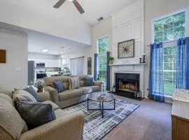 Enjoy This Amazing Home With Porch & Grill Near DT