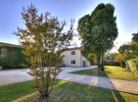 Viesnīca TORRE-BARBARIGA country house,3 beds,3 bath,parking pilsētā Stra, netālu no apskates objekta Villa Pisani Nationa Museum