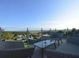 Whispers - 4 bedroom Modern Family Holiday Home in Salcombe Sleeps 8