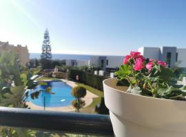 Duplex-Townhouse en Marbella - vistas al mar -sea view, hotell i Cabopino