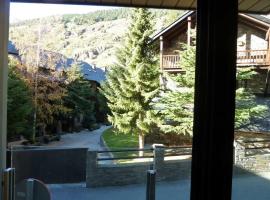 Tarter town center appartment by Renttarter, hotel in El Tarter