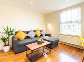 1bd apt for 2-4. New flooring & furnishings, apartamento em Enfield