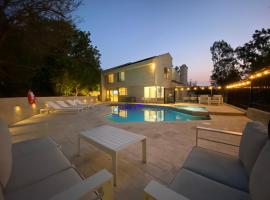 OCLuxeBnB Private Resort Living Minutes from Beach, Hotel in Laguna Hills