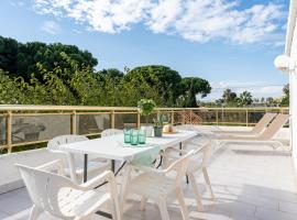 Villa 30 m from the beach Cambrils, hotell i Cambrils