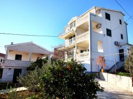 Apartments Nakir: Slatine şehrinde bir otel