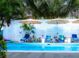 Bleu de Toi Boutique Guesthouse, holiday rental in Pereybere