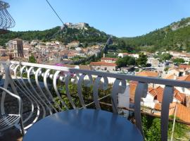 Guesthouse Bracanović, gostišče v mestu Hvar