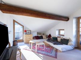 Very Nice Chalet Near The Slopes Courchevel, hotel v destinaci Courchevel