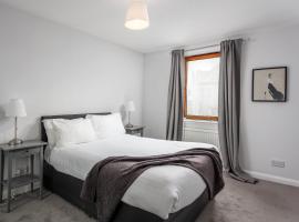 Prestwick Central - Donnini Apartments, hotel sa Prestwick