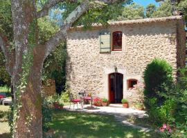 holiday home, Grignan, hotel in Gourdon
