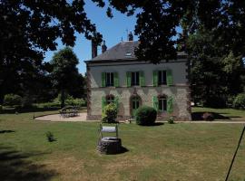 Gîte Cernoy-en-Berry, 6 pièces, 10 personnes - FR-1-590-5, hotel com estacionamento em Cernoy-en-Berry