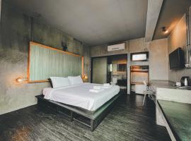 BED STOP Hotel Chiangmai โรงแรมที่Saturday Walking Streetในเชียงใหม่