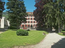 Hôtel du Parc, hotel v destinaci Allevard